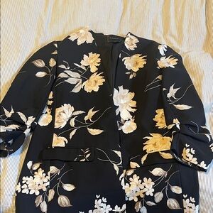 Dynamite Floral Blazer
